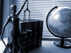 Les étapes du recouvrement judiciaire à l'international avec un avocat